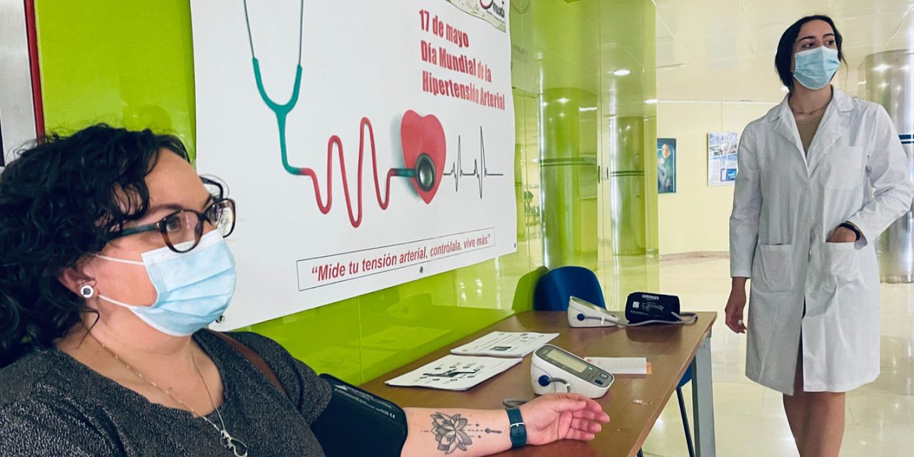 El Hospital Universitario de Jaén se suma al día de la Hipertensión Arterial