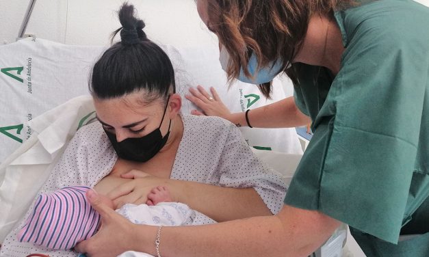 El Hospital Universitario de Jaén forma a más de 1.000 madres en lactancia materna