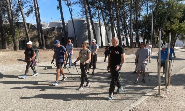 La Marcha Nórdica se abre paso en la Sierra Sur de Jaén gracias a una iniciativa de ADSUR
