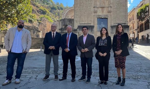 Cazorla inaugura la oficina de turismo tras su remodelación y el nuevo Centro de Interpretación del Adelantamiento