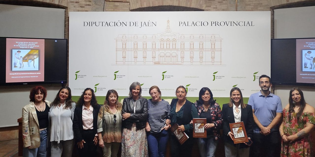 Francisca Medina participa en la presentación de un monográfico sobre la llegada del pueblo gitano a Jaén